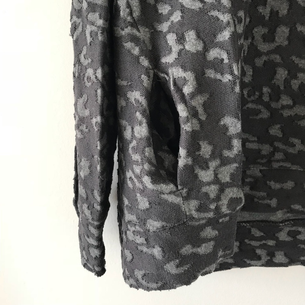 GAP - Picture 4 of 6
